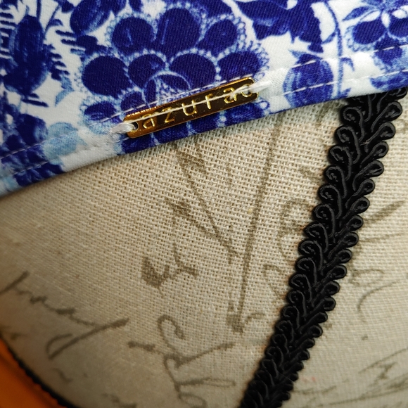 Azura Blue & White Floral Plunging Neckline Halter One-Piece Swimsuit Size 8 - Picture 7 of 13